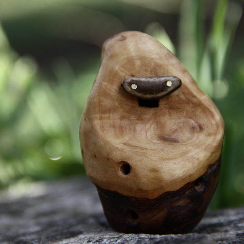 Ocarinas aus Baumperlen Baumperlenfrau