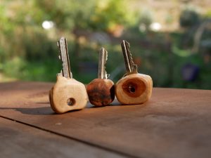 Schlüssel mit Baumperlenholz
